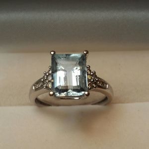 14k Aquamarine Diamond Ring